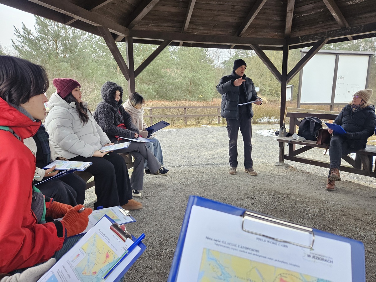 On the trail of the glacier - Erasmus+ students attending field workshops in the Great Poland National Park