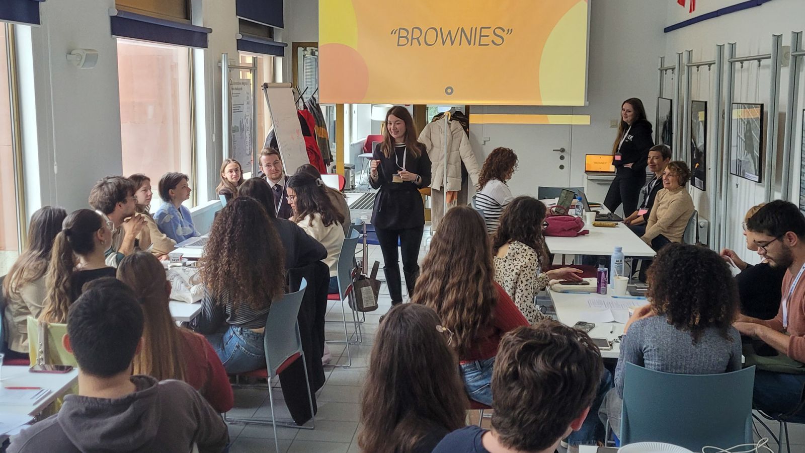  Group photo of students from the Erasmus+ Blended Intensive Programme at the Faculty of English Studies, Adam Mickiewicz University, during a presentation